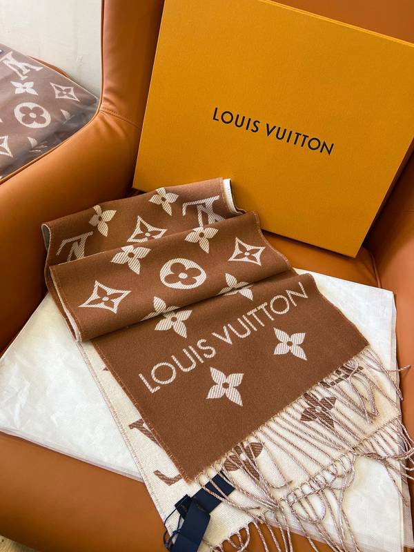 Louis Vuitton Scarf LVC00494